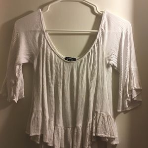 AMBIENCE SIZE S WHITE FLOWY OFFTHE SHOULDER BLOUSE